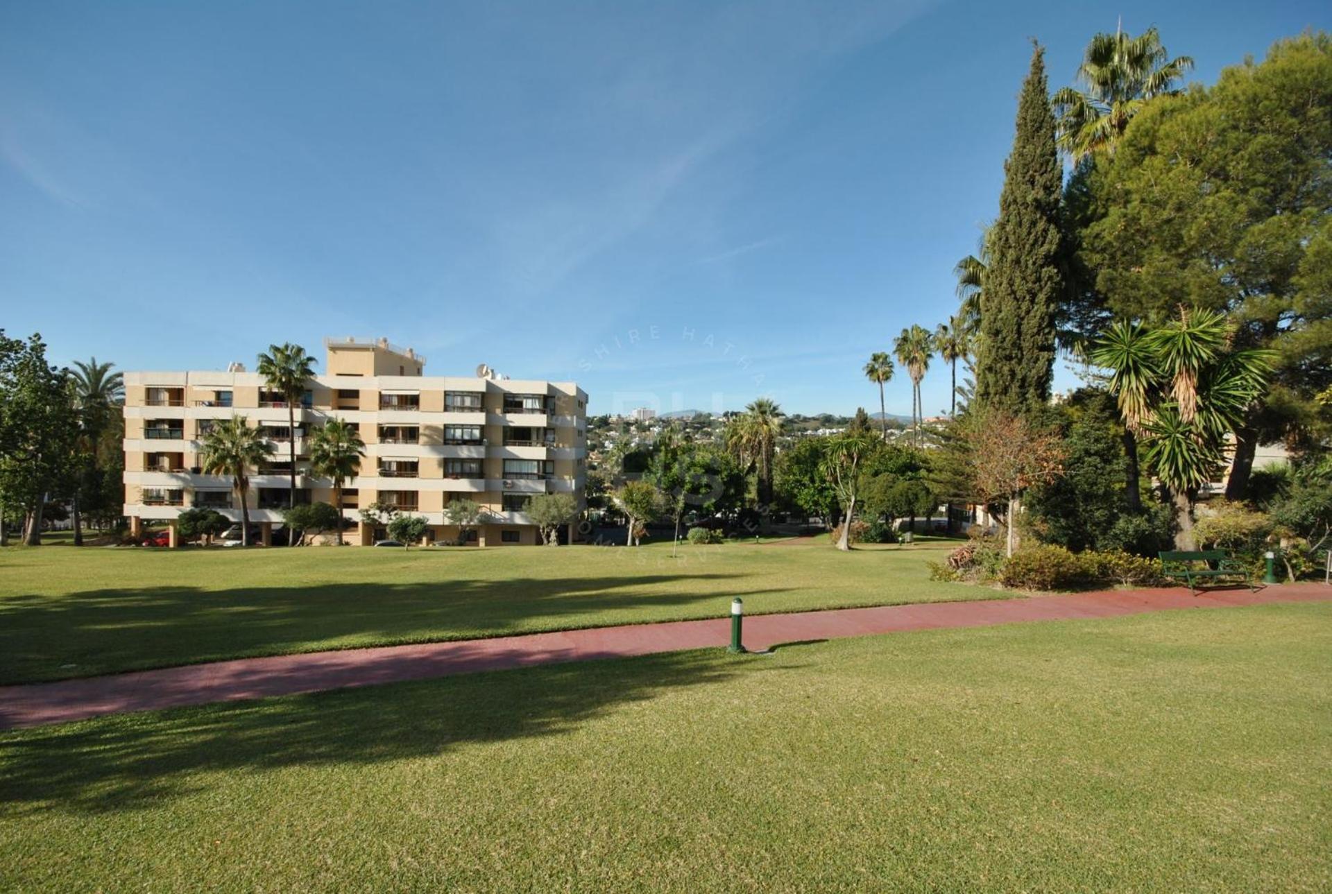 Torres De Aloha 2 Bdr Puerto Banus * Marbella